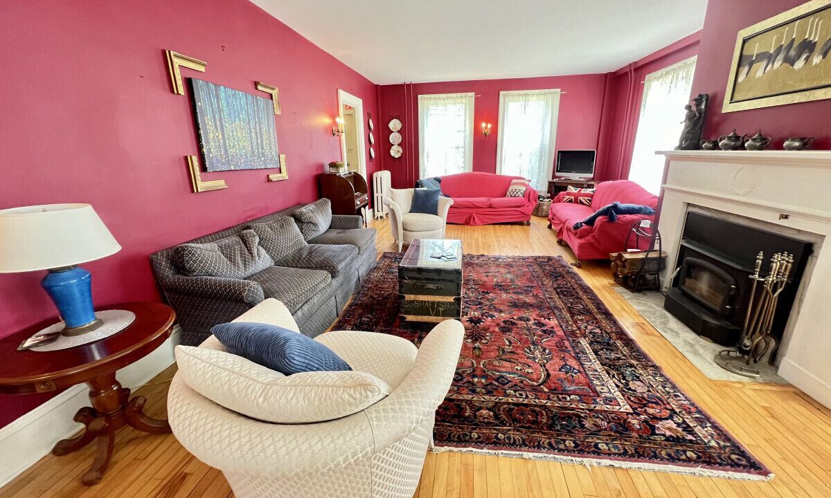Photo of Livingroom in Arlington