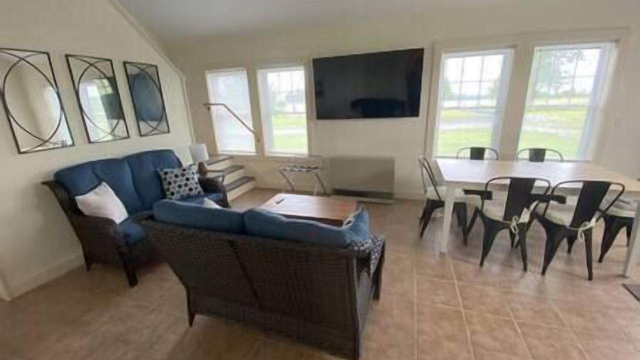 Photo of Livingroom in Alburg