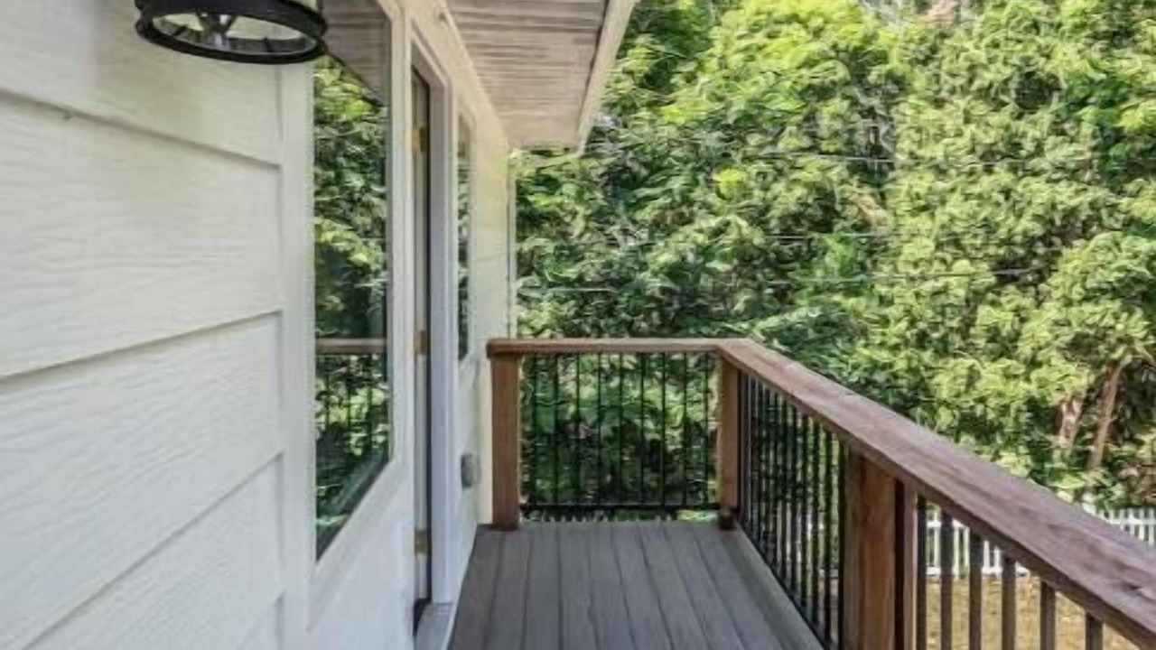 Photo of Patio Balcony in Minnetonka