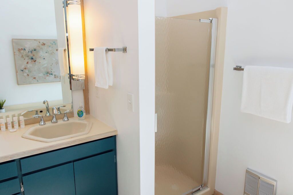 Photo of Bathroom in Grissom - Highland