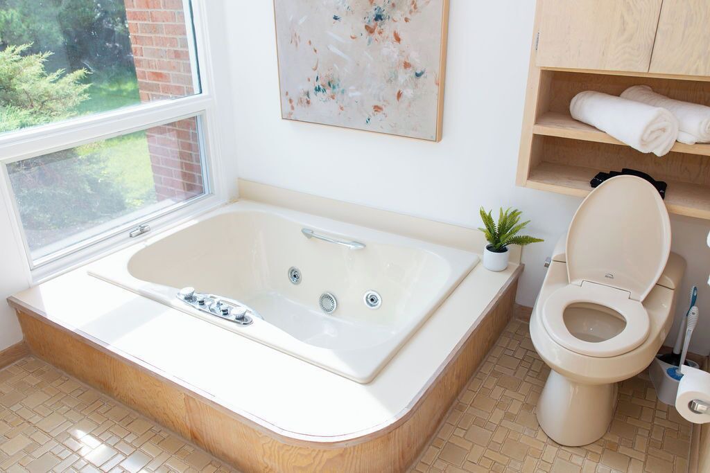 Photo of Bathroom in Grissom - Highland