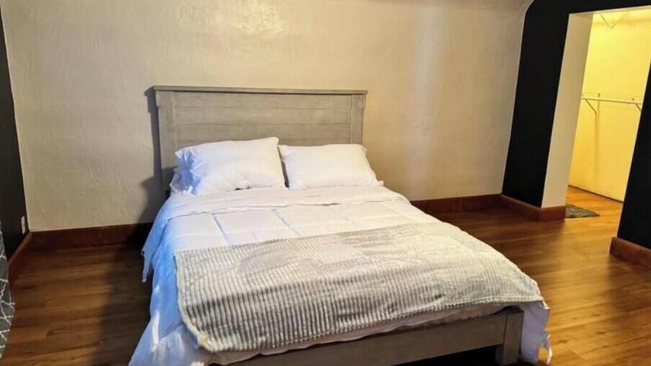 Photo of Bedroom in Tisch Mills