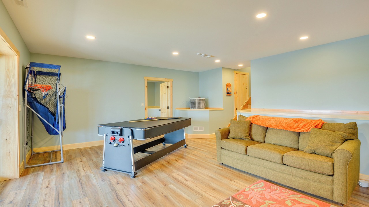 Photo of Livingroom in Wellesley Island