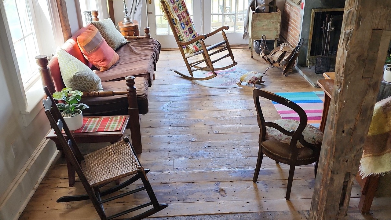 Photo of Livingroom in Shaftsbury