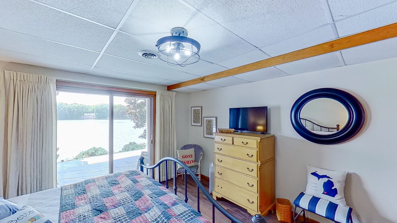 Photo of Bedroom in Paw Paw