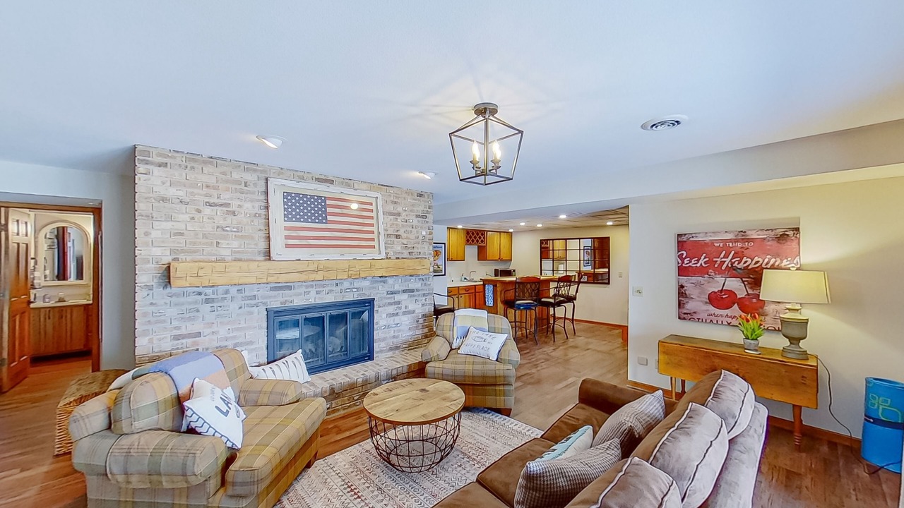 Photo of Livingroom in Paw Paw