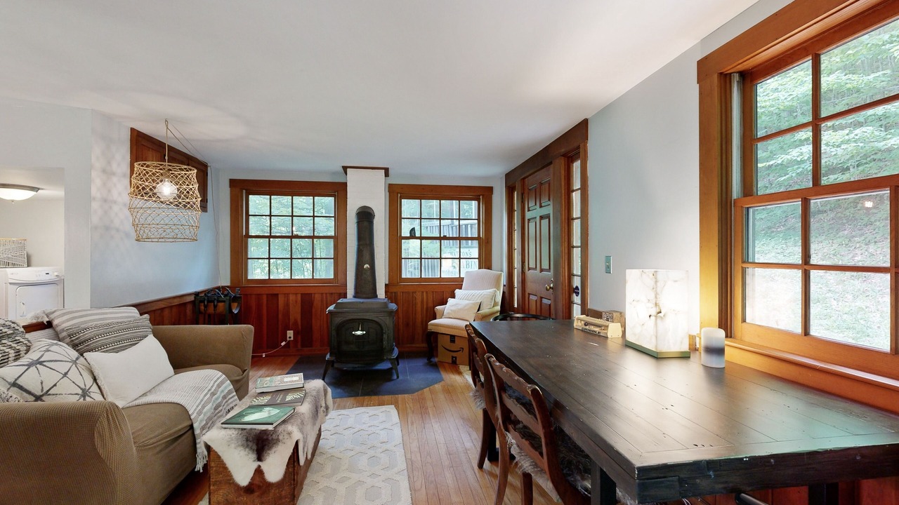 Photo of Livingroom in Barnard