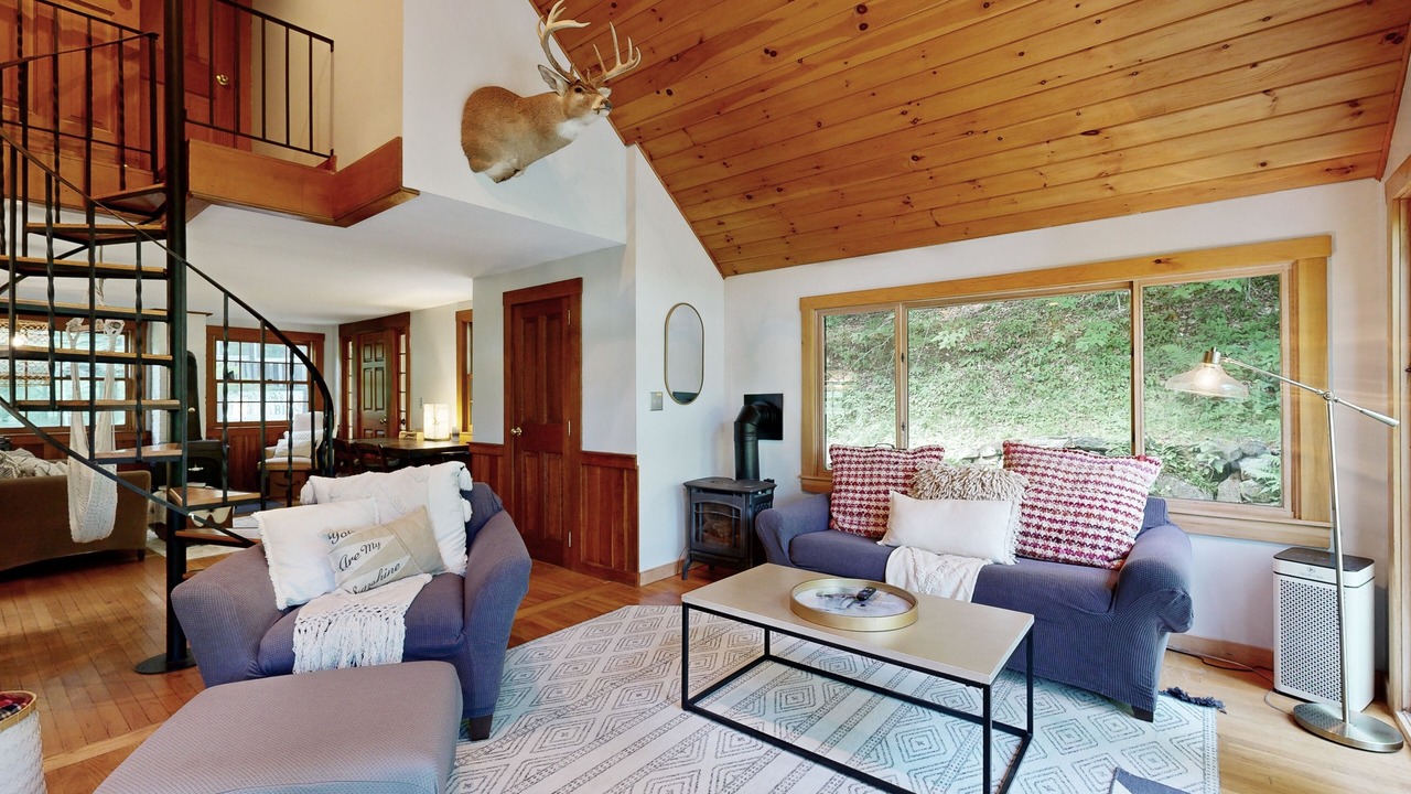 Photo of Livingroom in Barnard