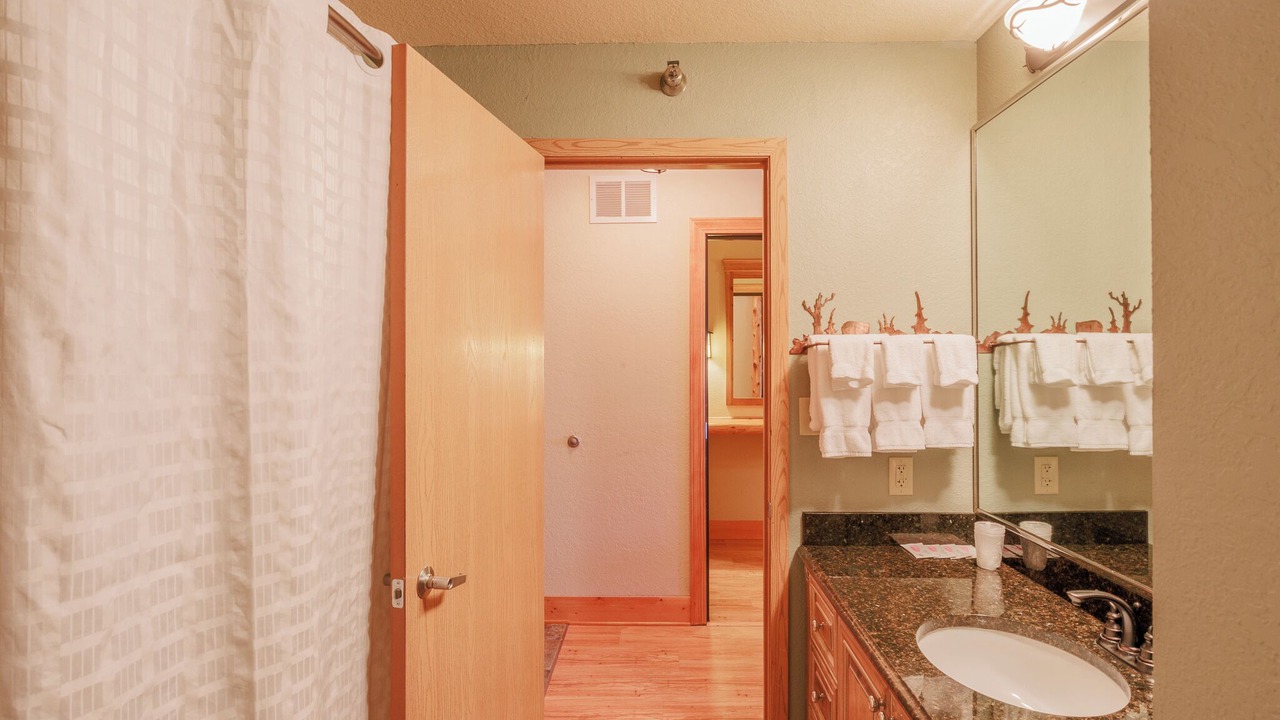 Photo of Bathroom in Biwabik