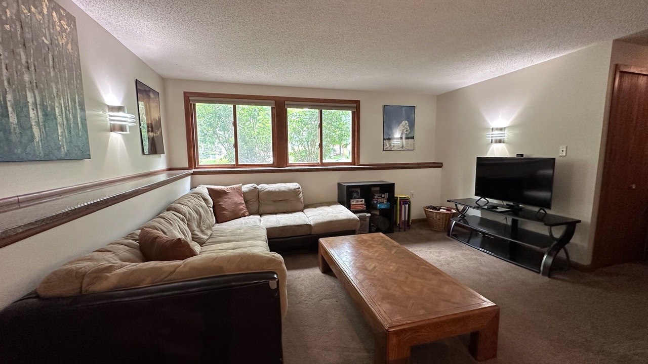 Photo of Livingroom in Shakopee