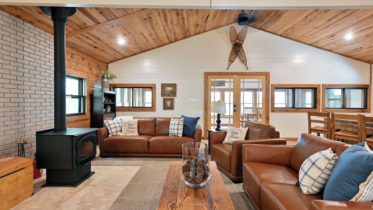 Photo of Livingroom in Spooner