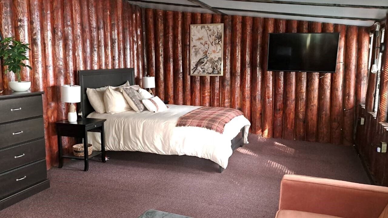 Photo of Bedroom in Spooner