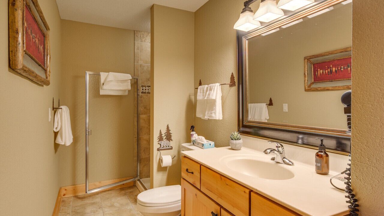 Photo of Bathroom in Two Harbors