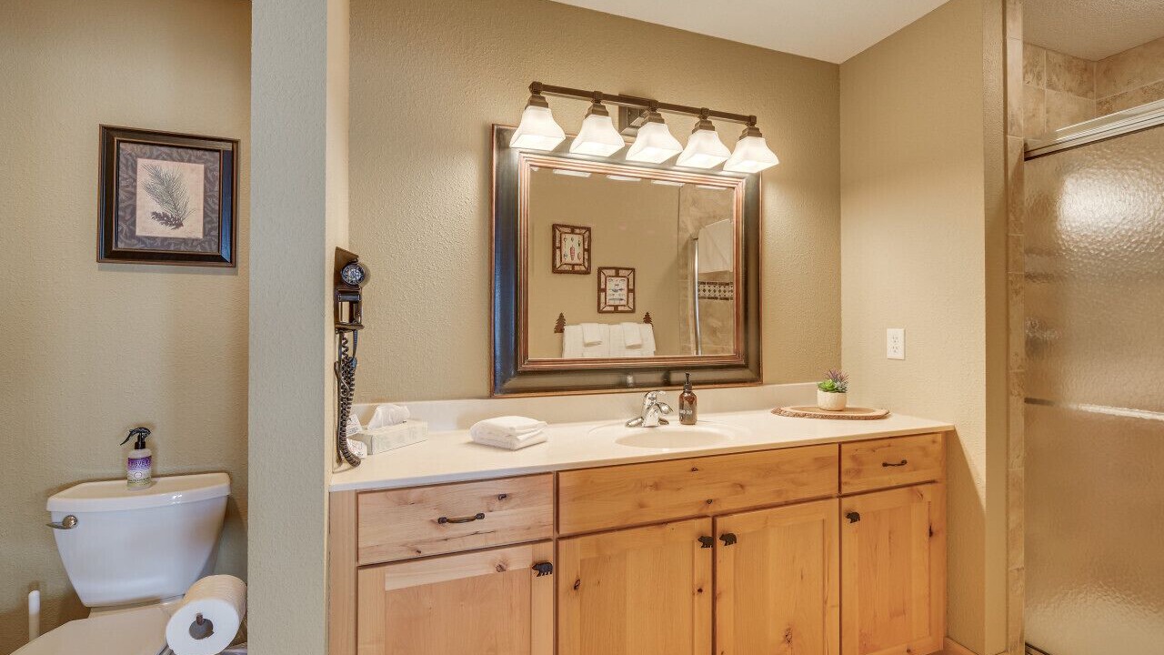 Photo of Bathroom in Two Harbors