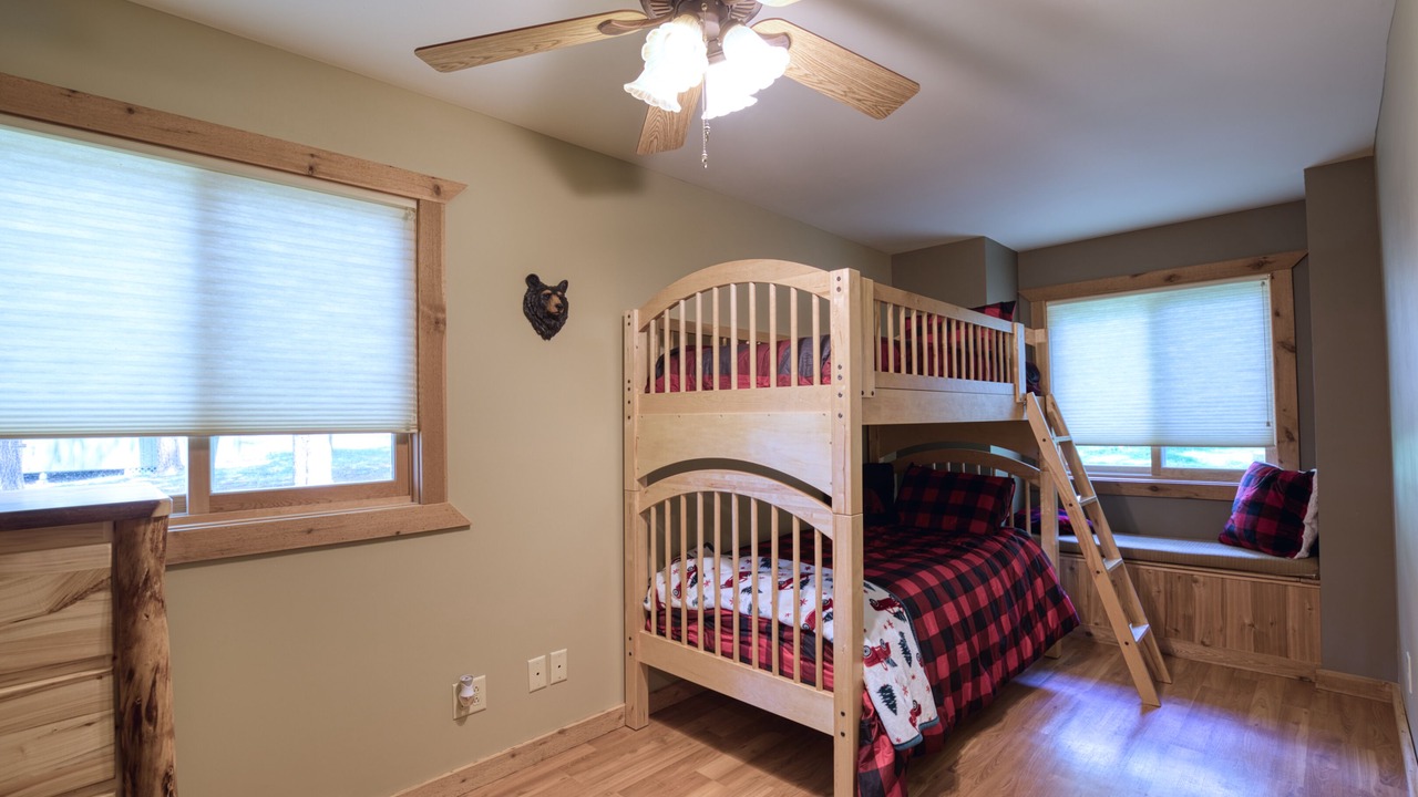 Photo of Bedroom in Northwoods Beach