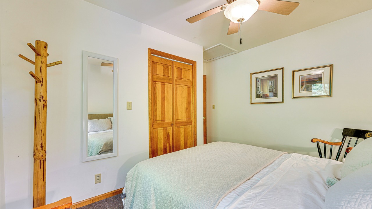 Photo of Bedroom in Putnam Station