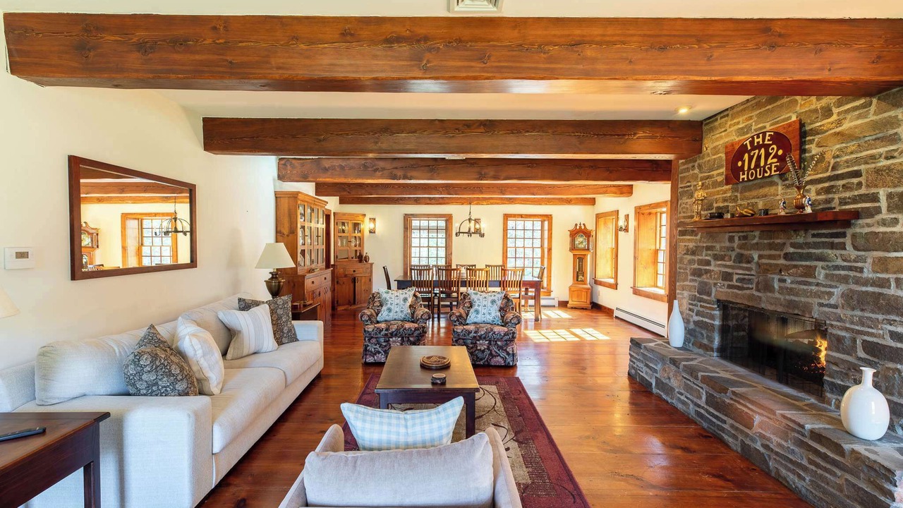 Photo of Livingroom in Town of Marbletown