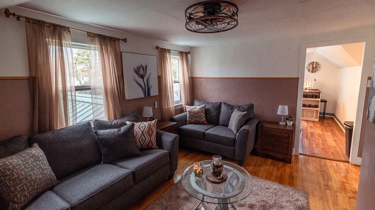 Photo of Livingroom in Ellis Historical District