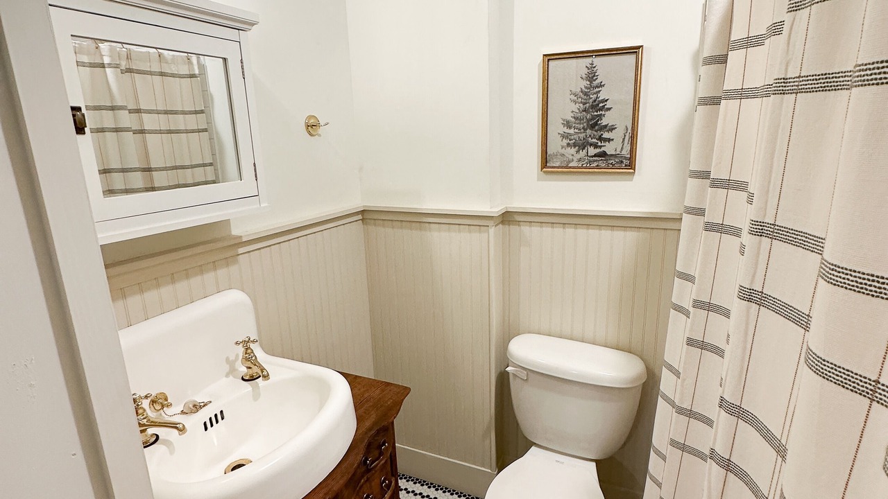 Photo of Bathroom in Coolville