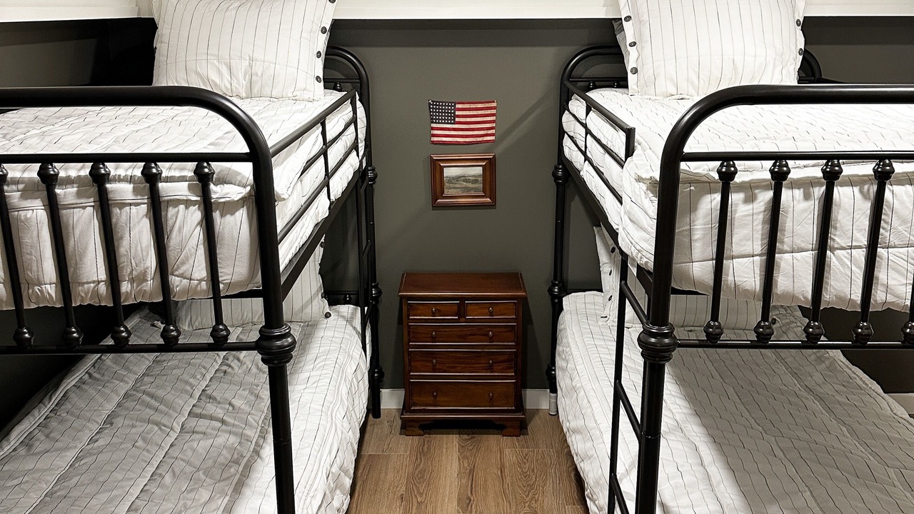 Photo of Bedroom in Coolville