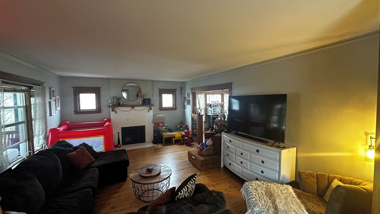 Photo of Livingroom in Oshkosh