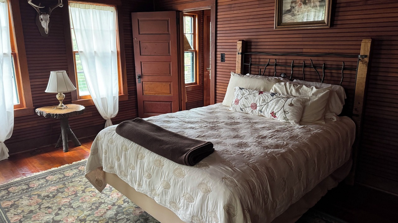 Photo of Bedroom in Meacham