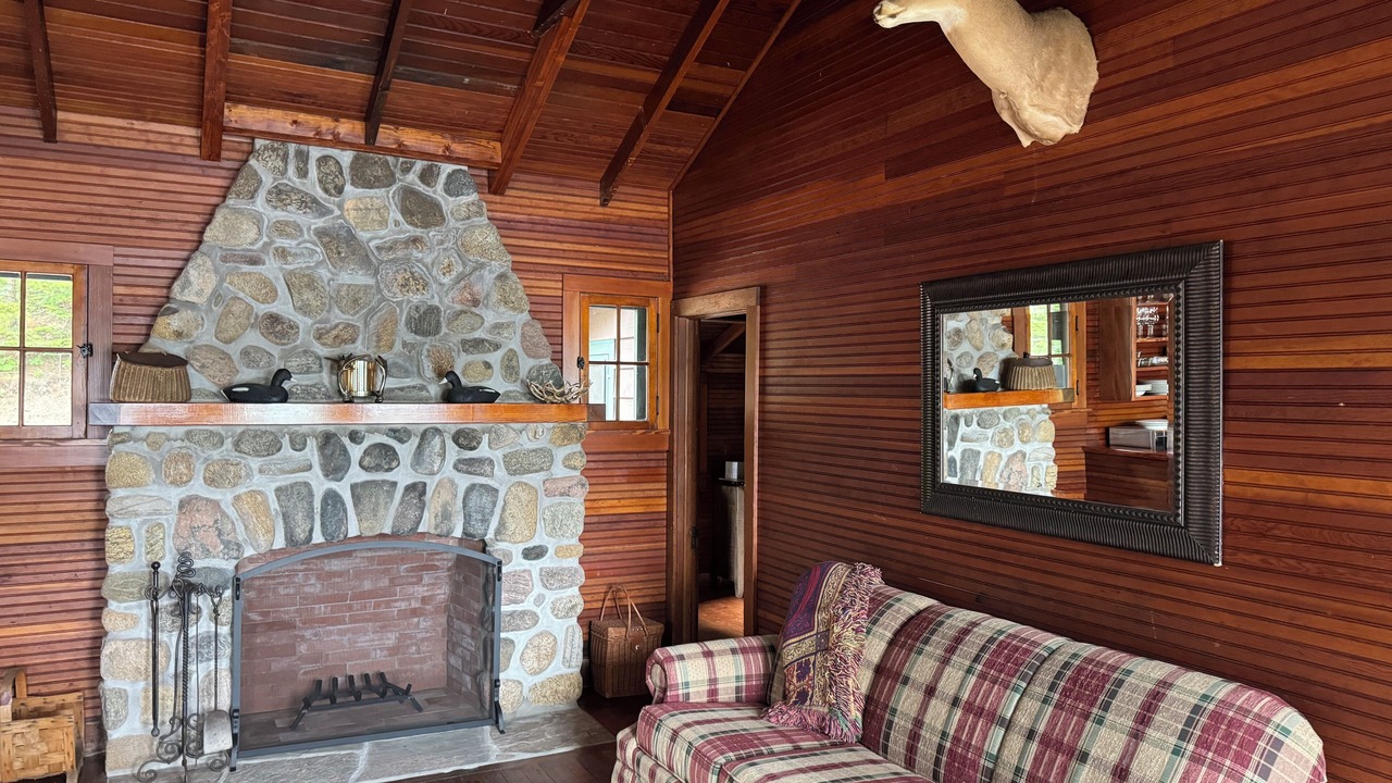 Photo of Livingroom in Meacham