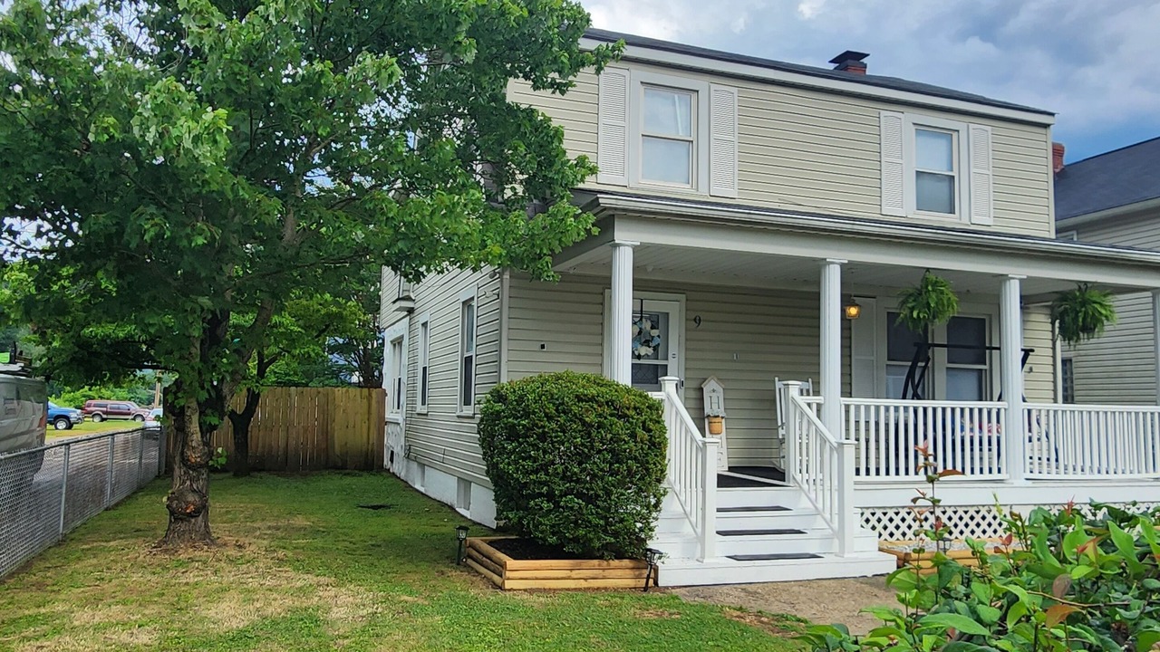 Photo of Outdoor in Charlton Heights