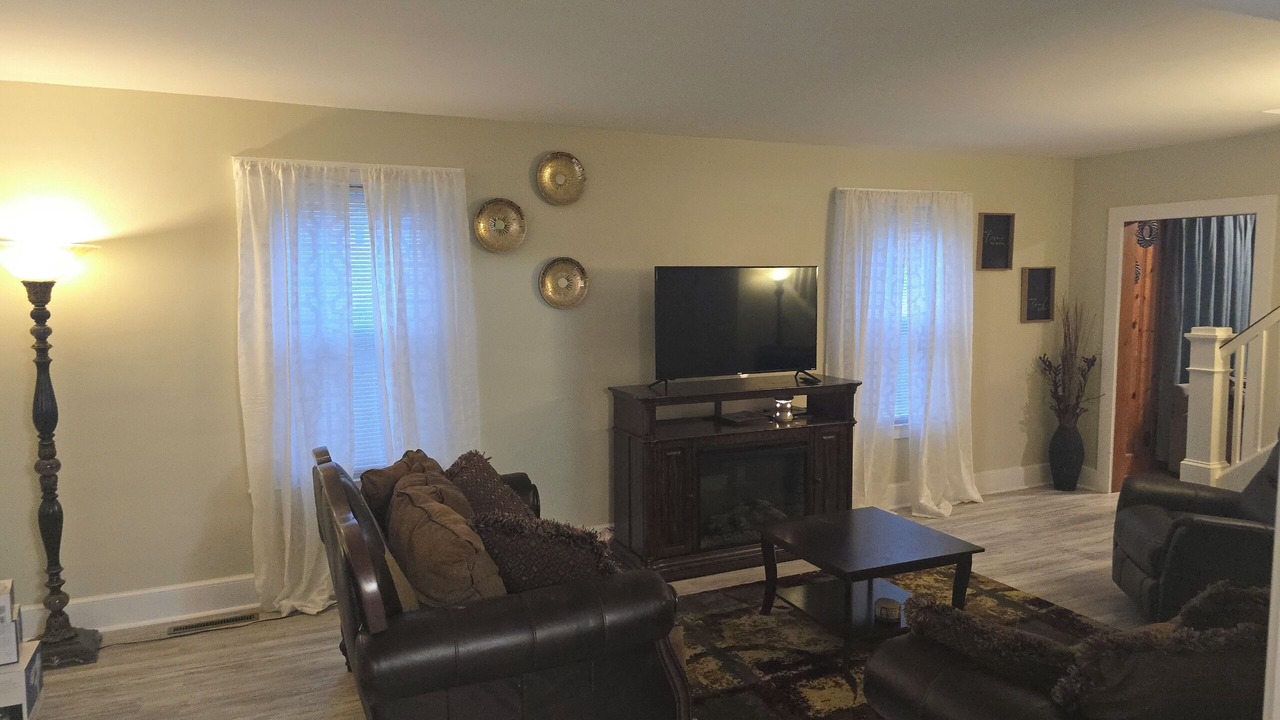 Photo of Livingroom in Charlton Heights