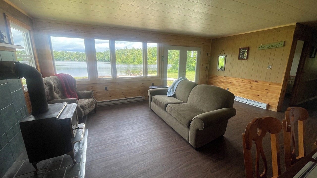 Photo of Livingroom in Salisbury Center
