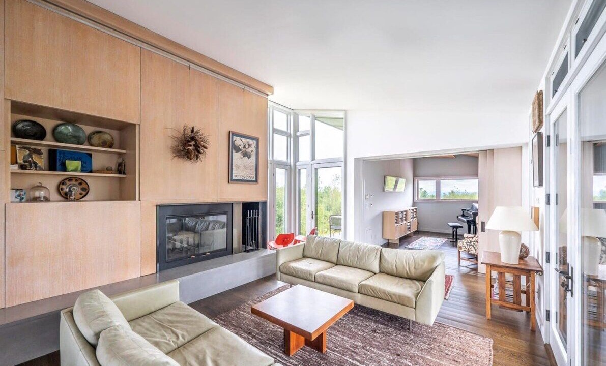 Photo of Livingroom in Hillsdale