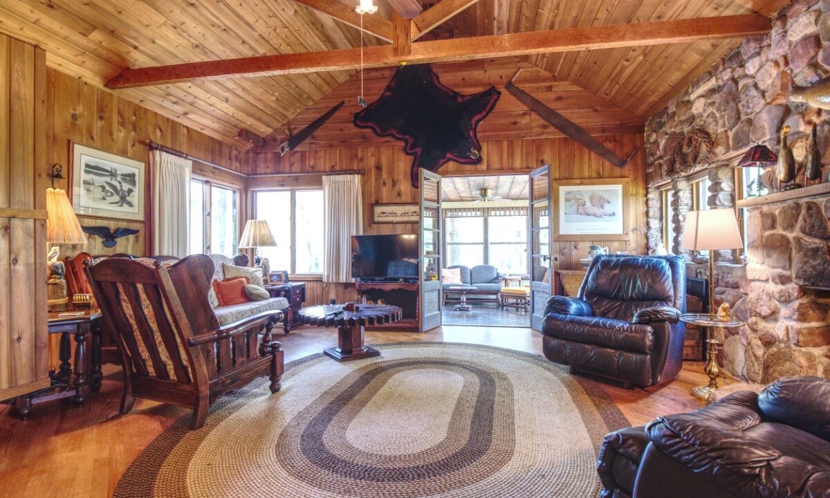 Photo of Livingroom in New Auburn