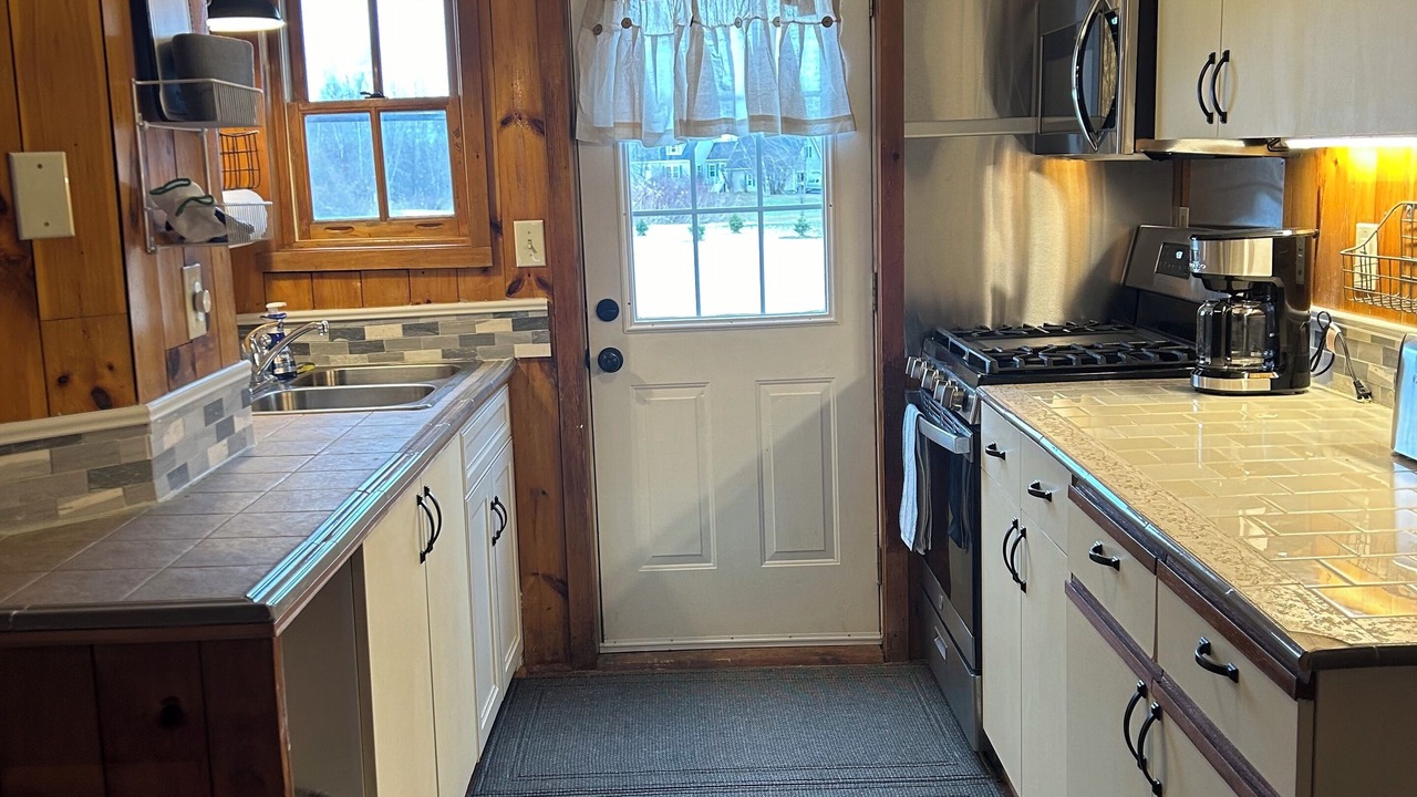 Photo of Kitchen in Alburg