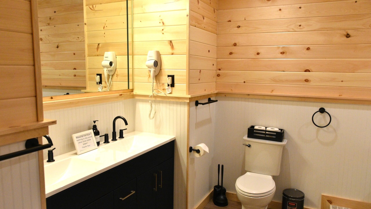 Photo of Bathroom in Jay