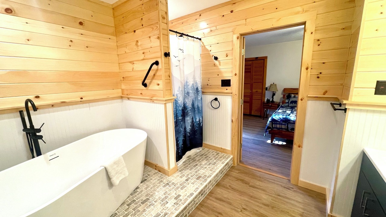 Photo of Bathroom in Jay