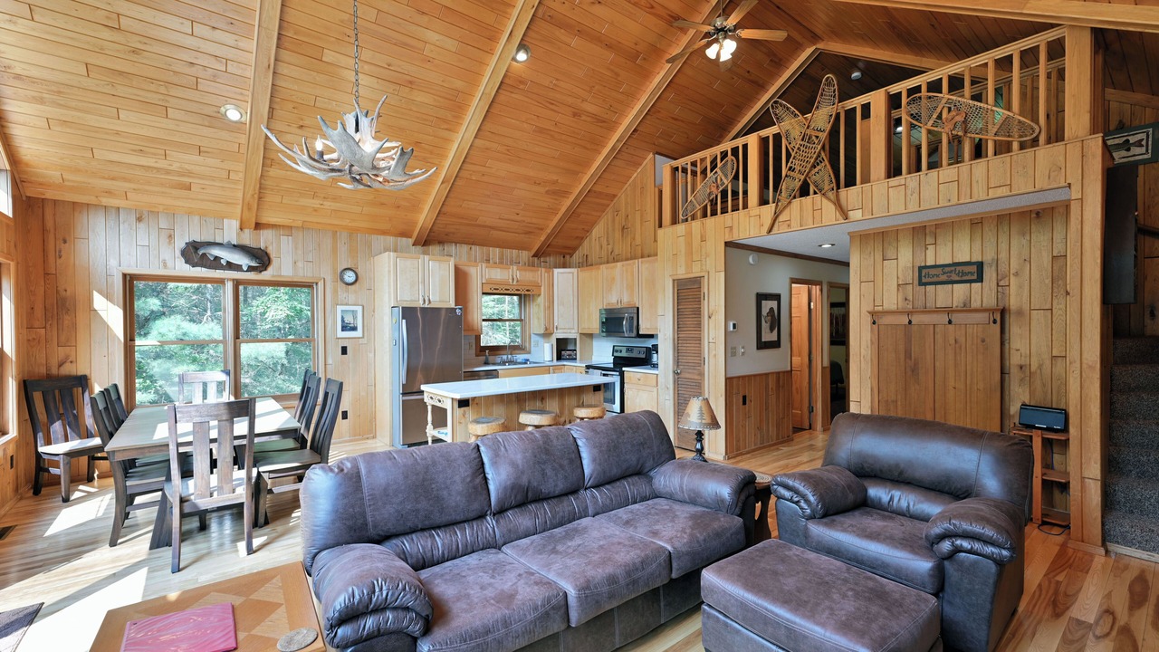 Photo of Bedroom in Clam Lake