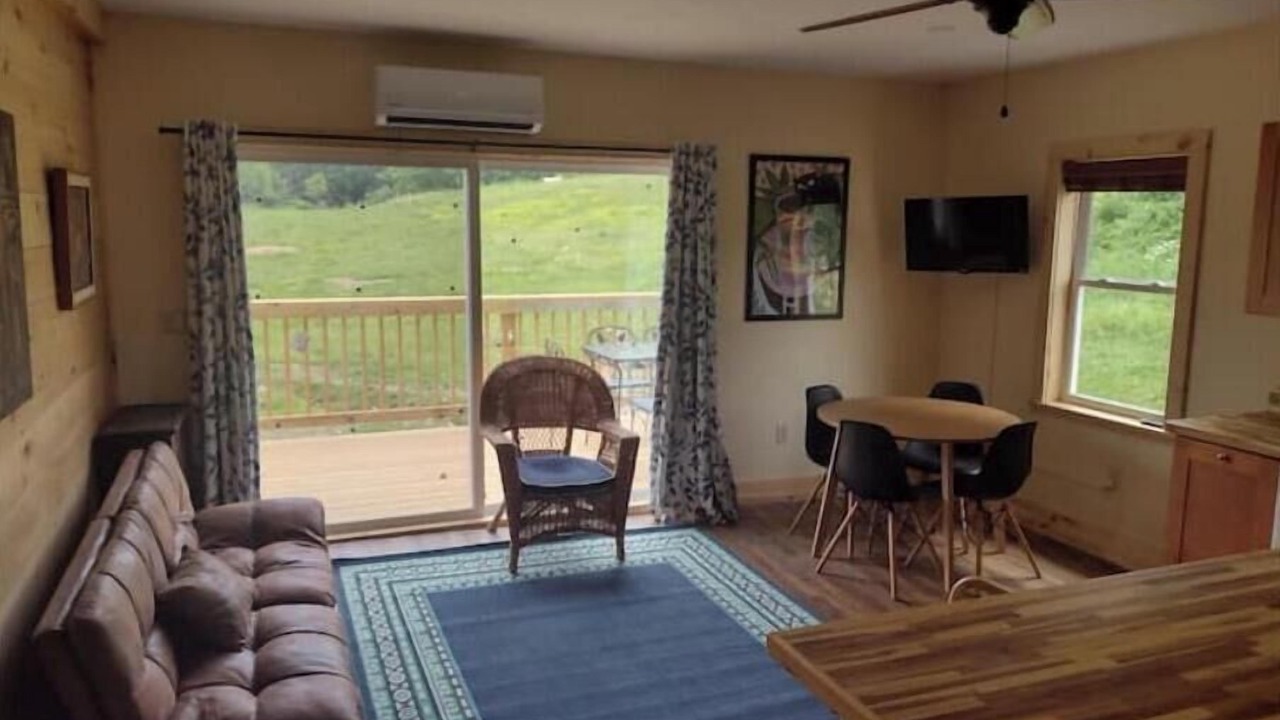 Photo of Livingroom in Wallingford