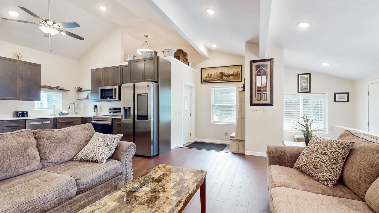 Photo of Livingroom in North Hudson