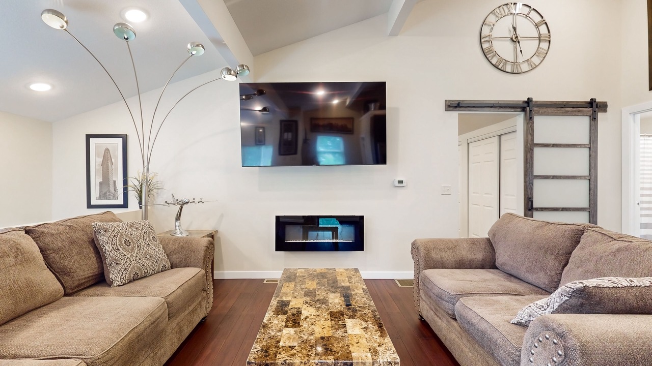 Photo of Livingroom in North Hudson