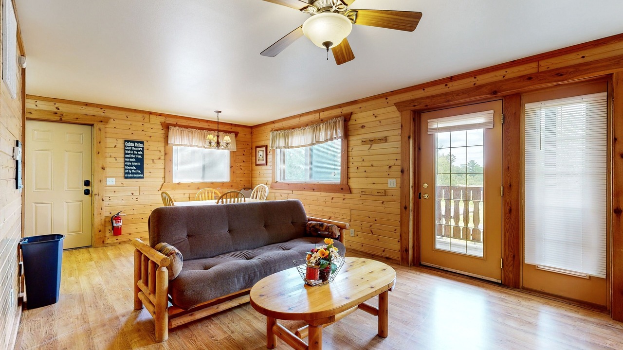 Photo of Livingroom in Warrens