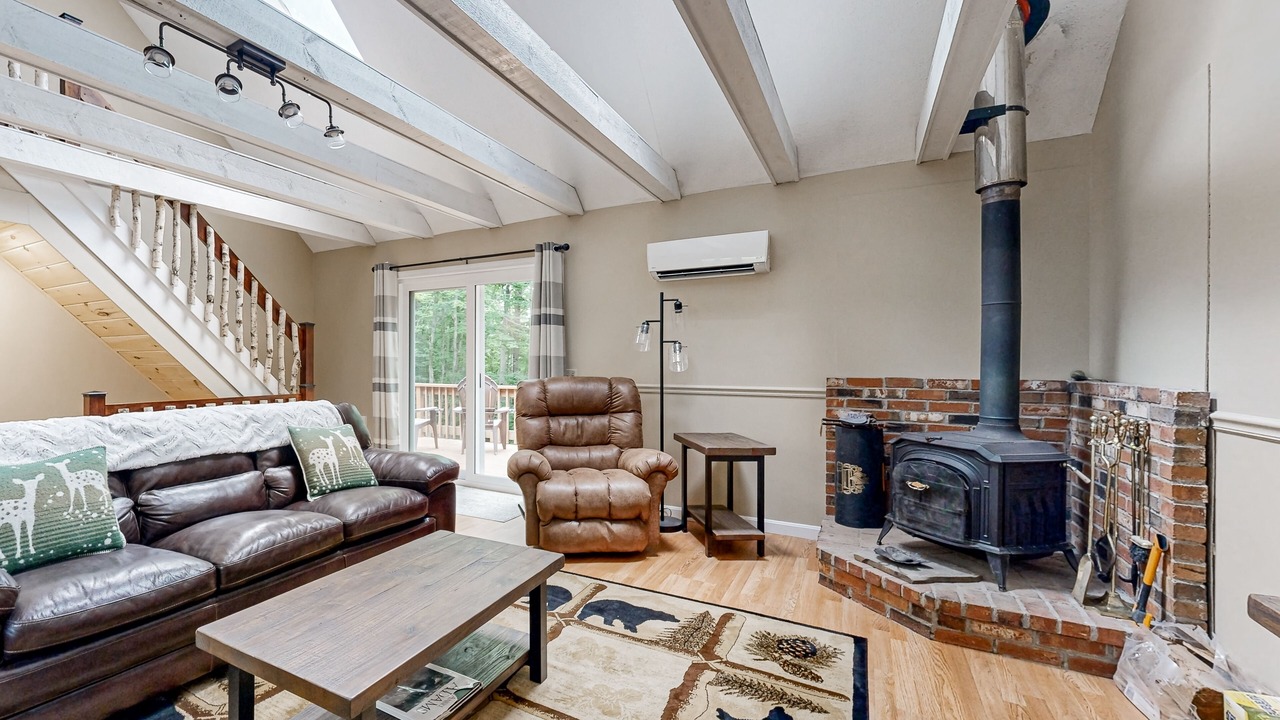 Photo of Livingroom in Birch Hill
