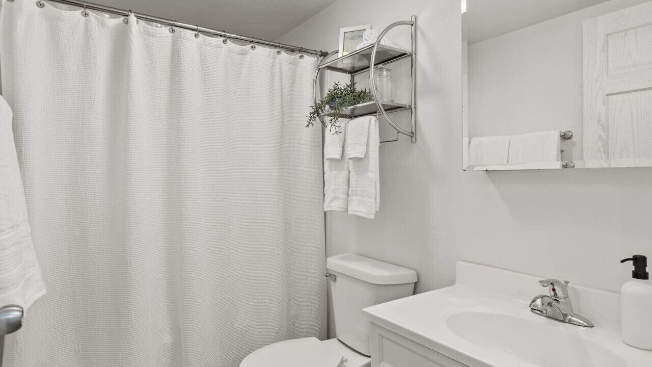 Photo of Bathroom in Cecil