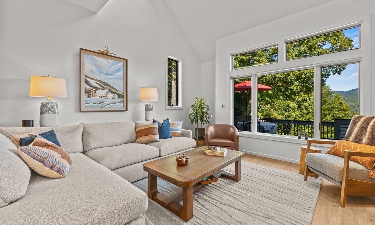 Photo of Livingroom in Stowe Area
