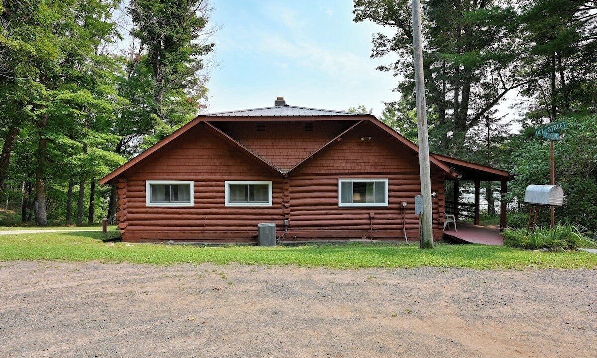 Photo of Others in Iron River