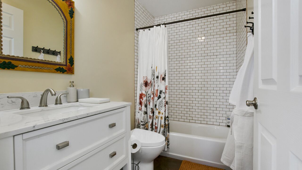 Photo of Bathroom in Ranchos De Taos