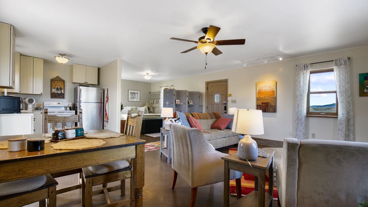 Photo of Livingroom in Ranchos De Taos