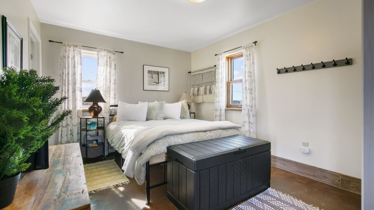 Photo of Bedroom in Ranchos De Taos