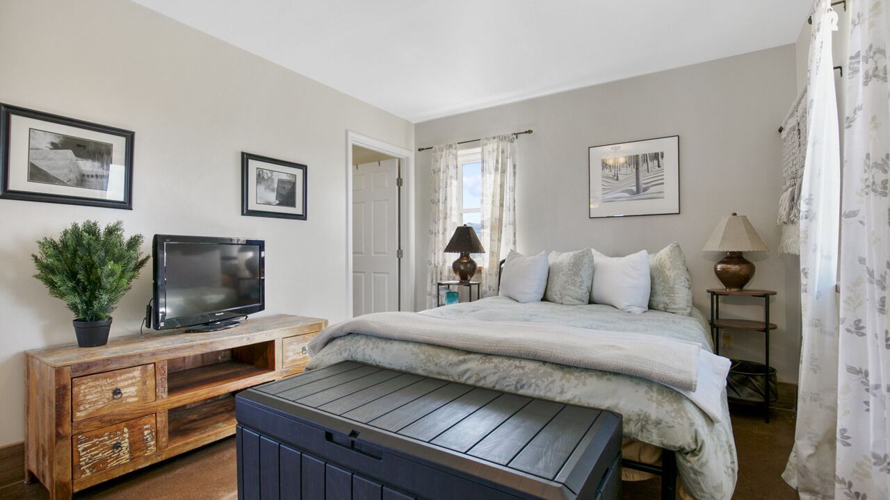 Photo of Bedroom in Ranchos De Taos
