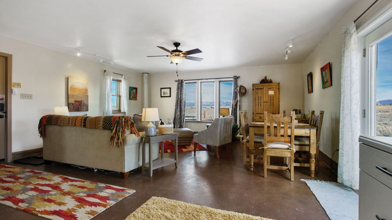 Photo of Livingroom in Ranchos De Taos