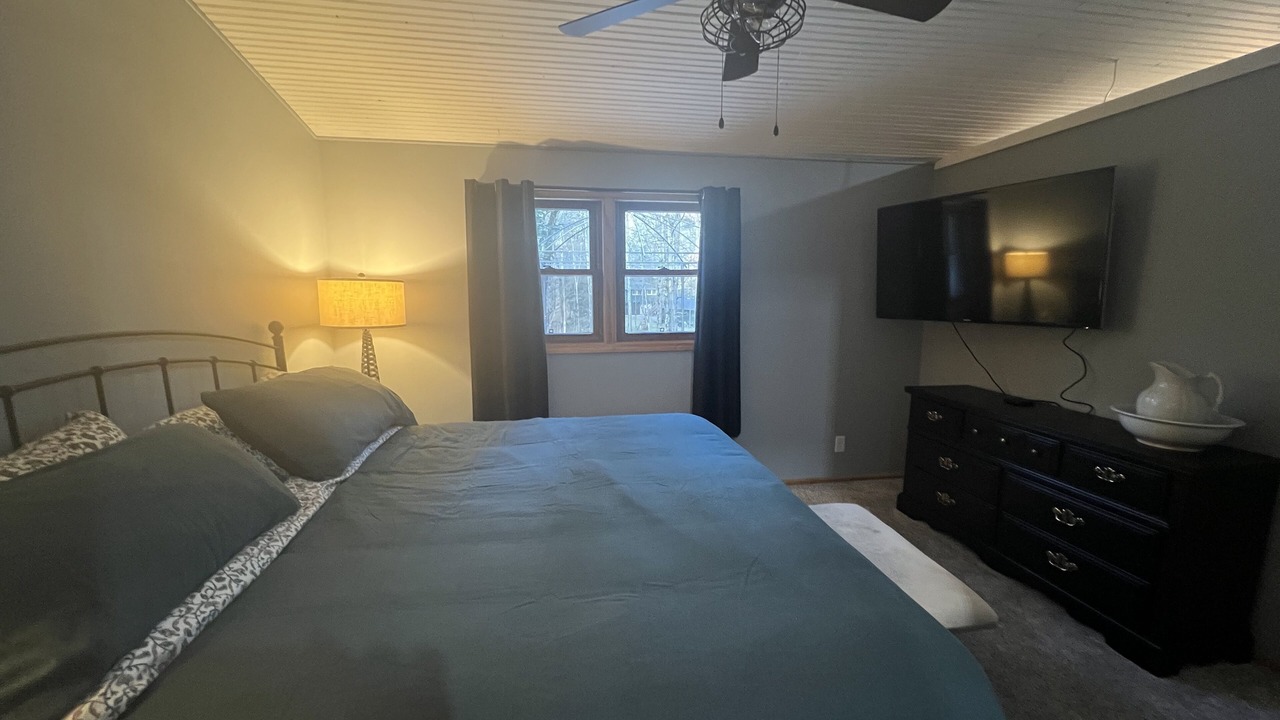 Photo of Bedroom in Arbor Vitae